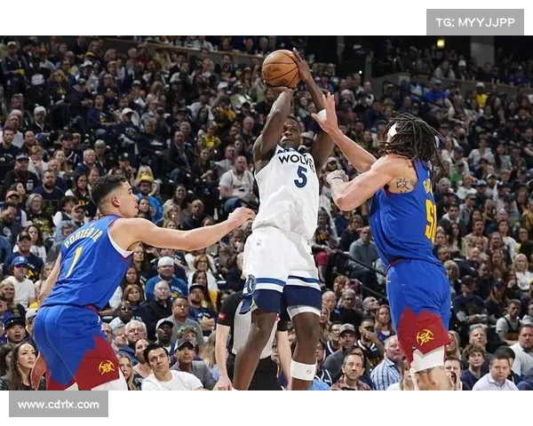 太阳队如何突破森林狼防守壁垒实现反败为胜的策略分析